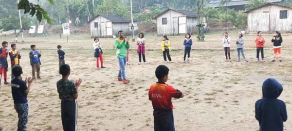 students and kids enjoying thier picnic near mumbai