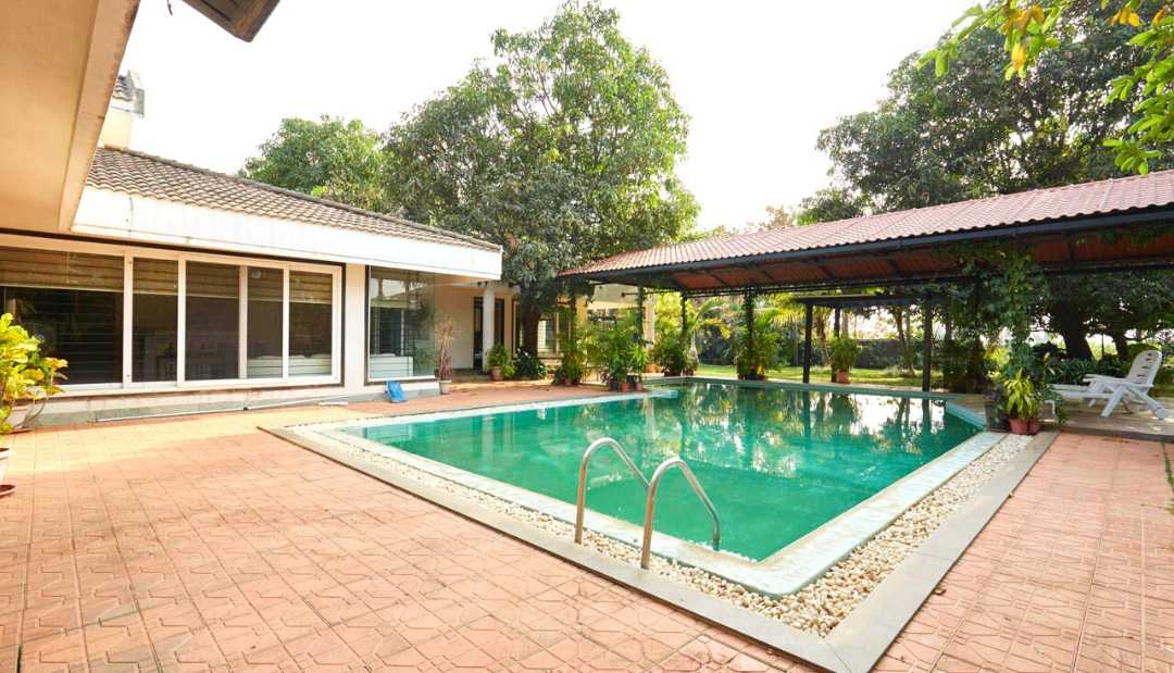 5bhk luxury farmhouse villa in karjat with pool